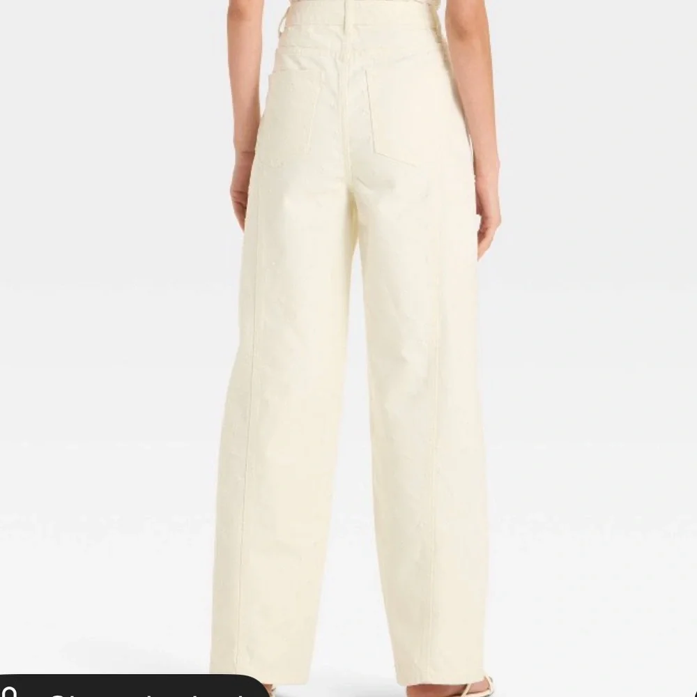 High Rise Straight Cream Frayed hem Jeans - Picture 2 of 11